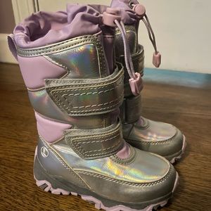 Toddler Girl Snowboots Size 8